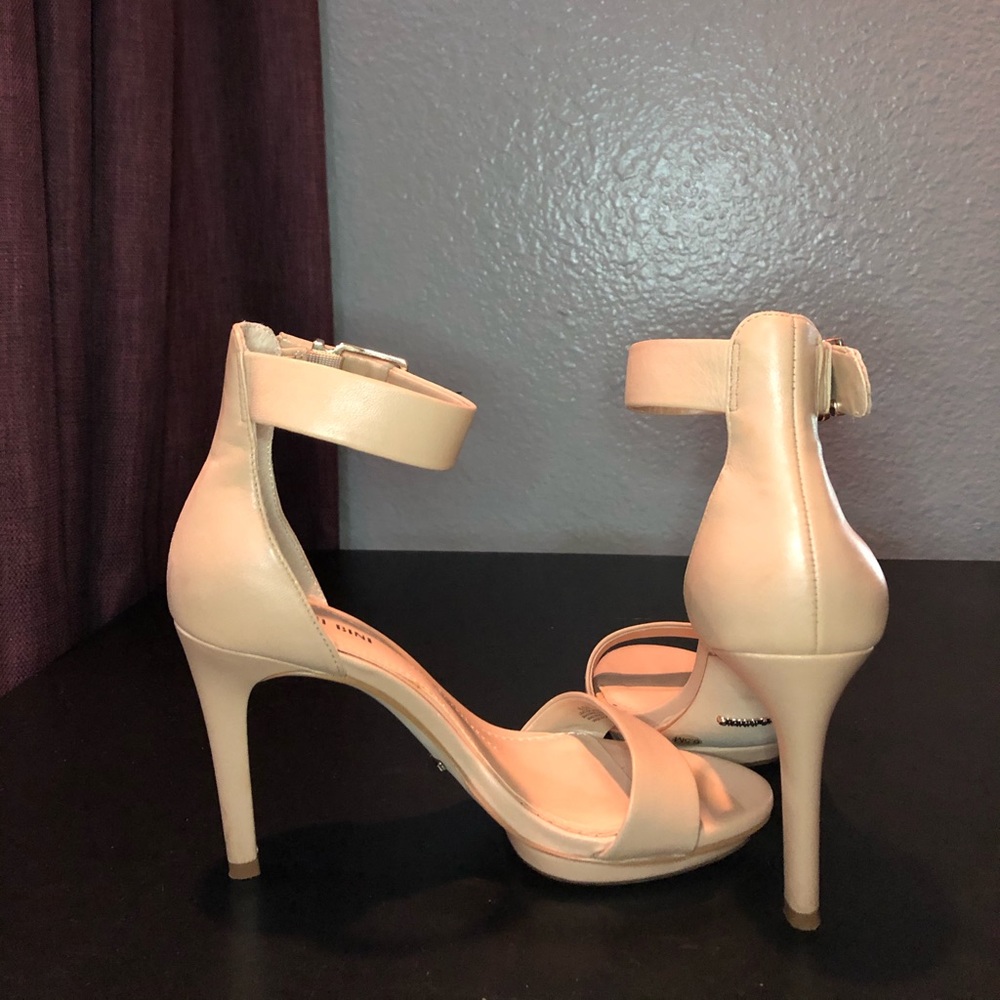 Gianni bini nude heels